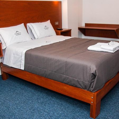 Hotel Turistico Everest 와라스 외부 사진